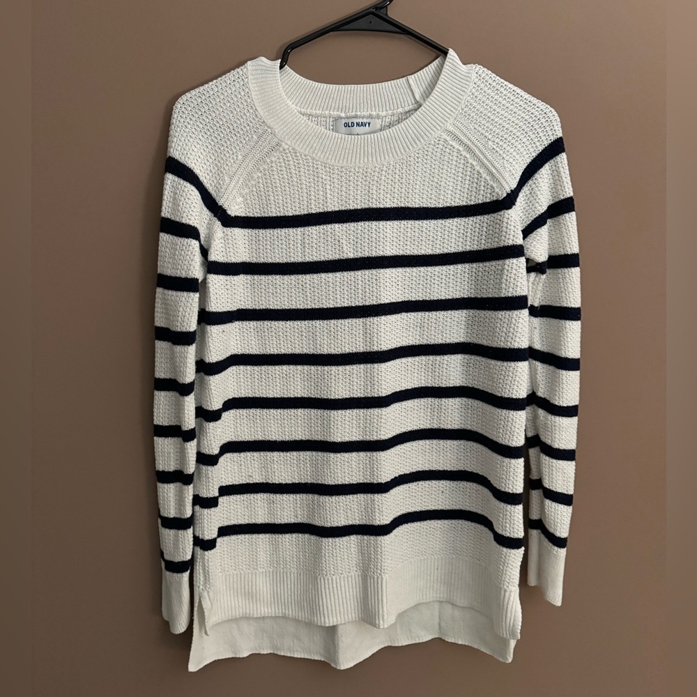 Women’s Old Navy Sweater